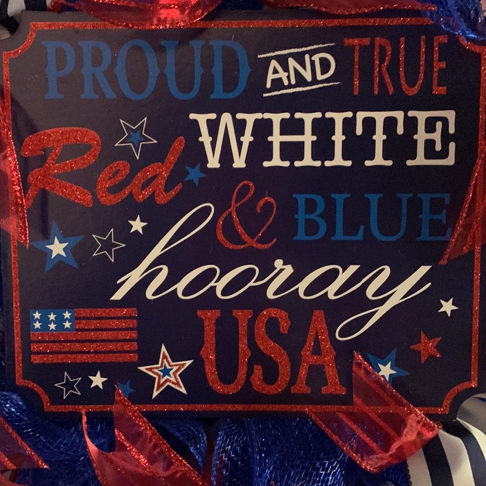 Patriotic wreath - Picture 2 of 3